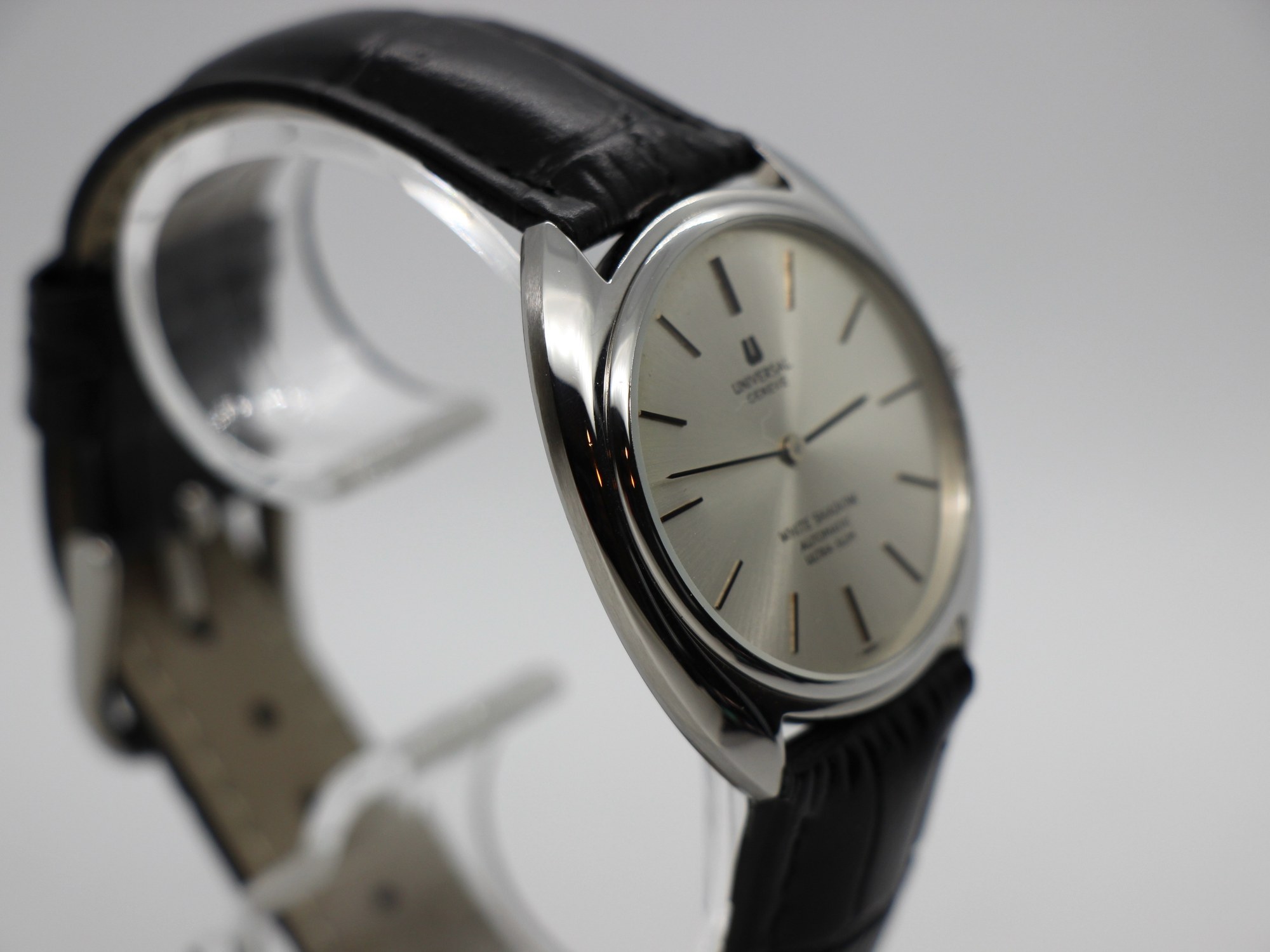 Universal Genève White Shadow Automatic (866152) - Image 6
